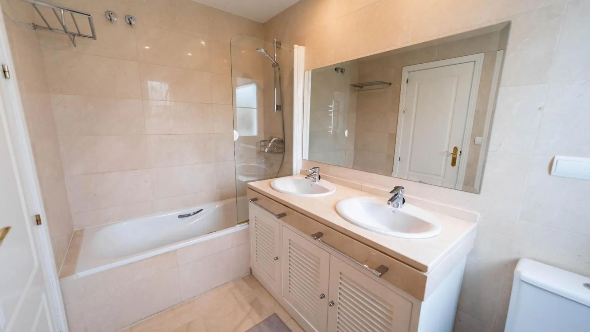 Golf Apartment In Marbella - Benahavis Spain